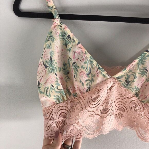 Victoria's Secret Size Small Gold Crown Label Bralette Unlined Floral Pink Lace - Picture 2 of 16